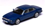 Jaguar XJ8 blau. pcs. 25.00 €